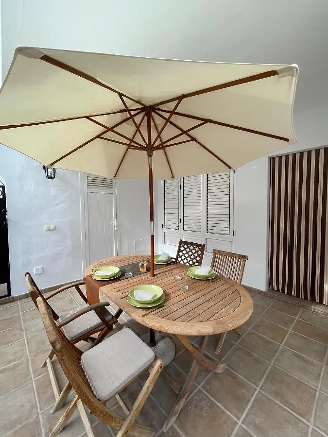 Eslanzarote Sheila House, Super Wifi, Air Conditioner, Center Tias 0*,